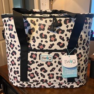 BNWT Retired Luxy Leopard Cooler Tote